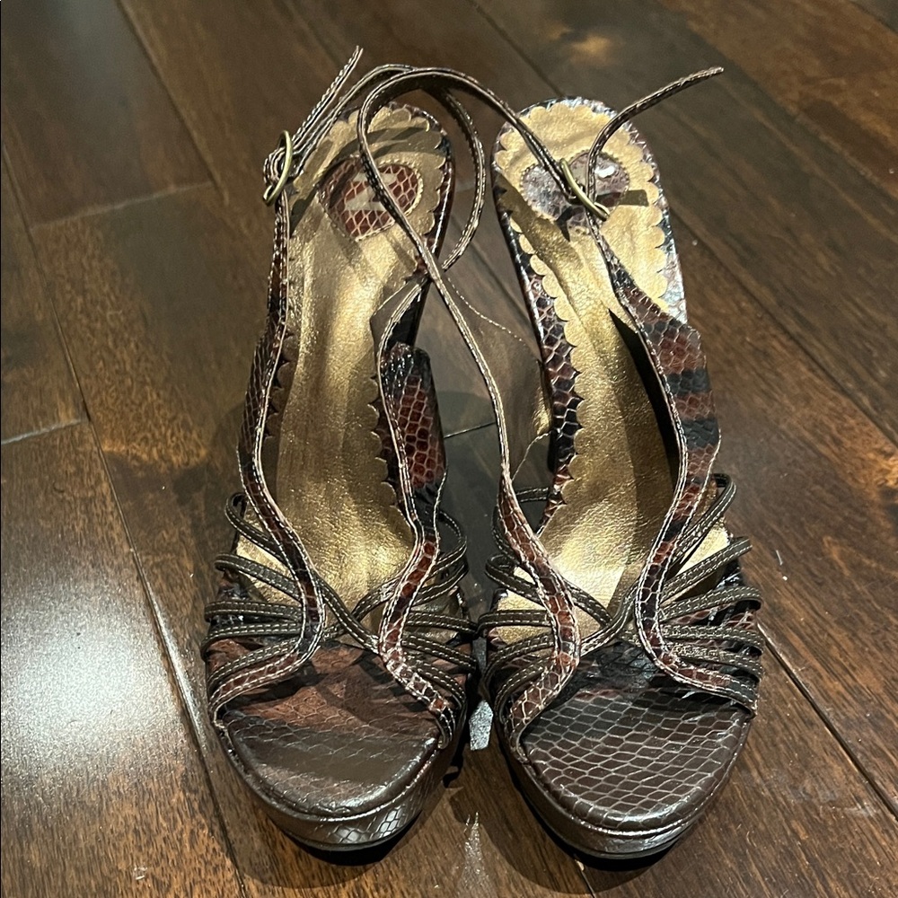 Elegant Brown Strappy Heels. Snake skin pattern size 6